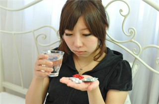 �߂܂���f���C�͎s�̖�̑O�ɕa�@��